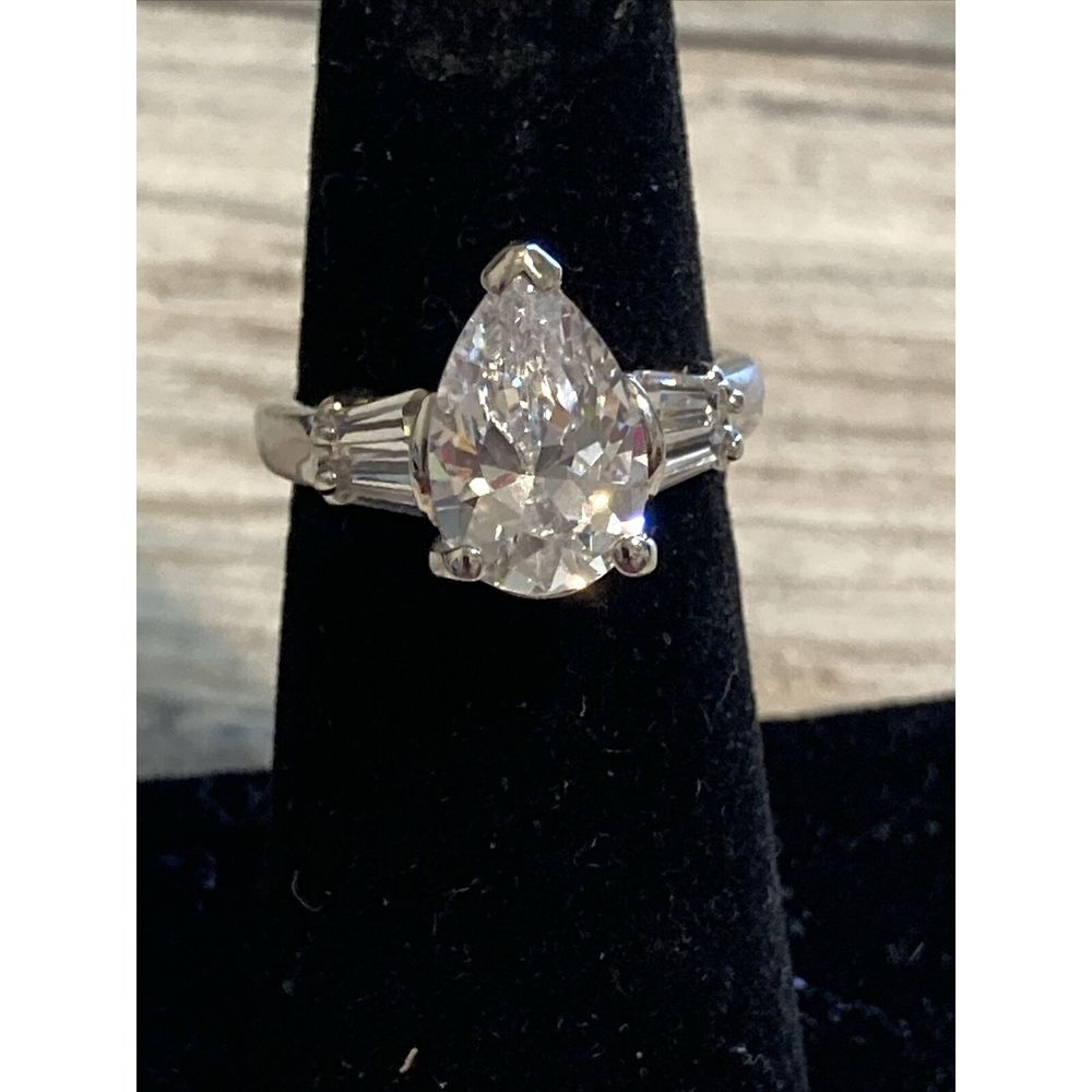 Costume Silver Plated Pear Shape Cubic Zirconia Ring size 5.75 NWOT Fashion